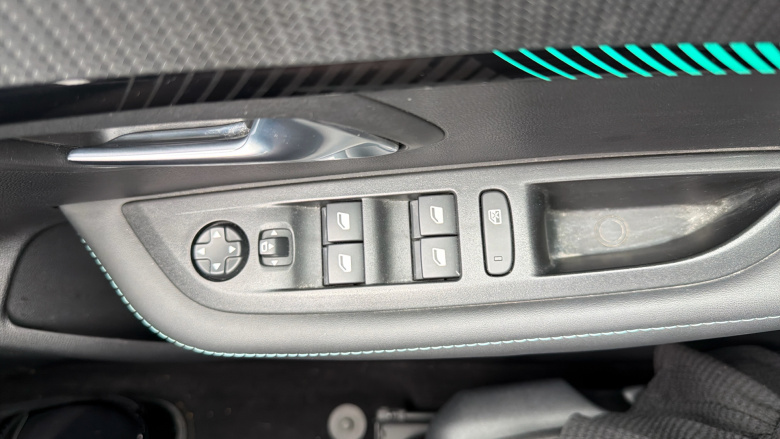 Peugeot 208 1.2 PureTech 100 Allure Premium 5dr Petrol Hatchback